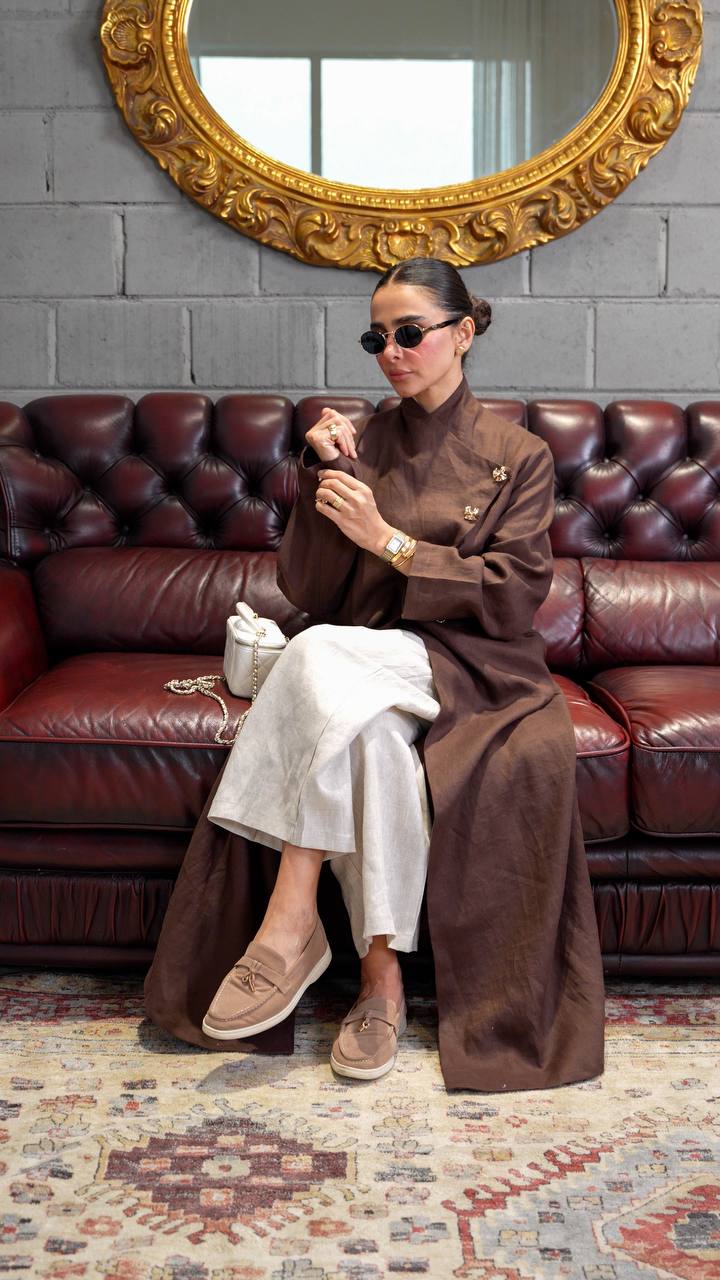 Brown linen trench coat. C:393