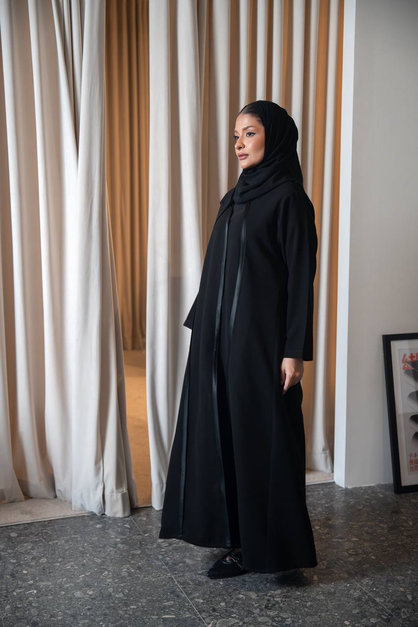 عباية كريب باللون الاسود C:IB356 