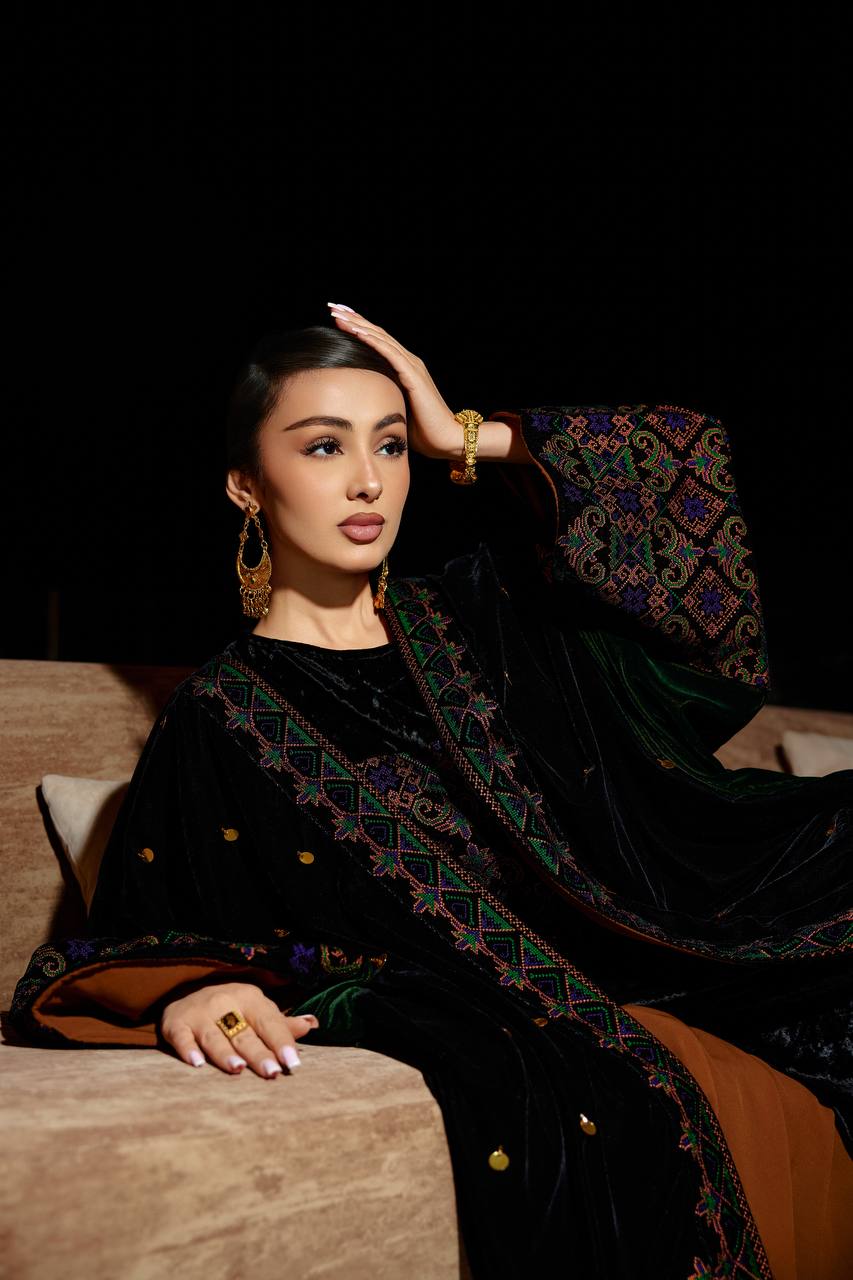 A black velvet bisht with a dress, with hand embroidery. C:375