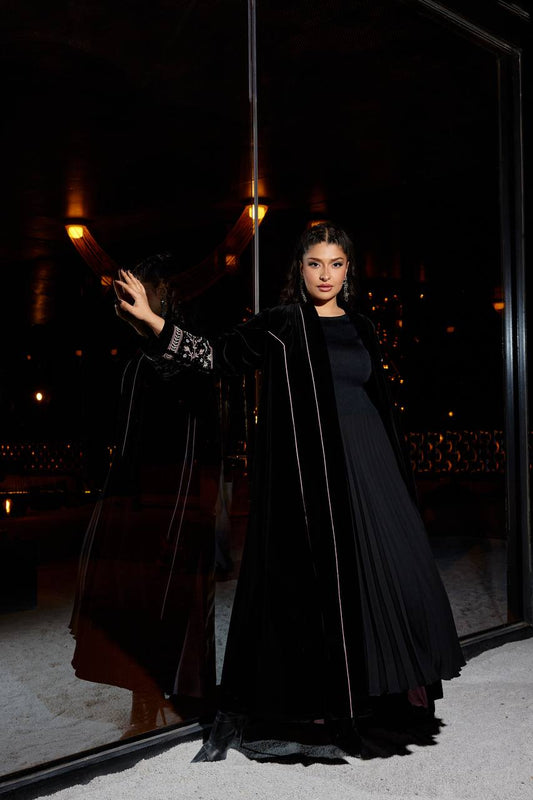 Velvet abaya set with hand embroidery and beading, with dress. C:377