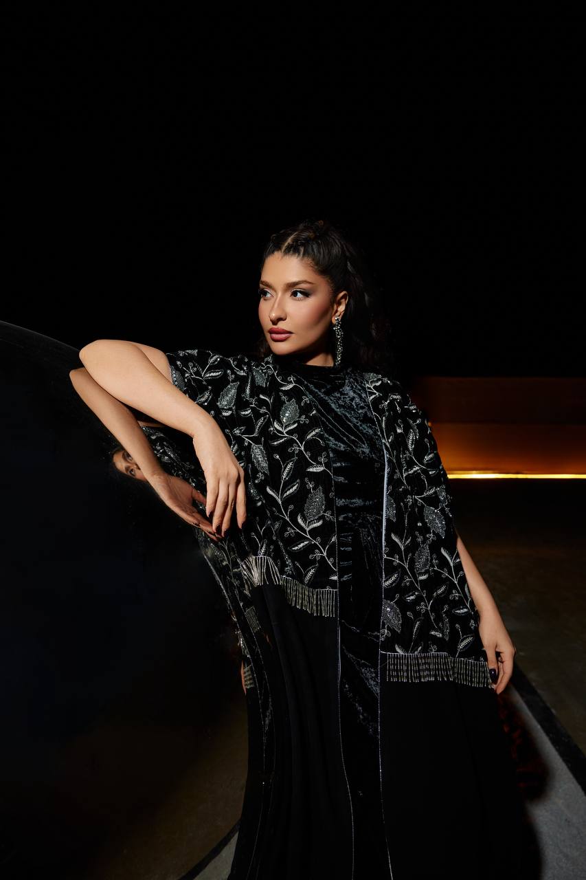 A set of bisht and dress, velvet with hand-beaded embroidery.C:378