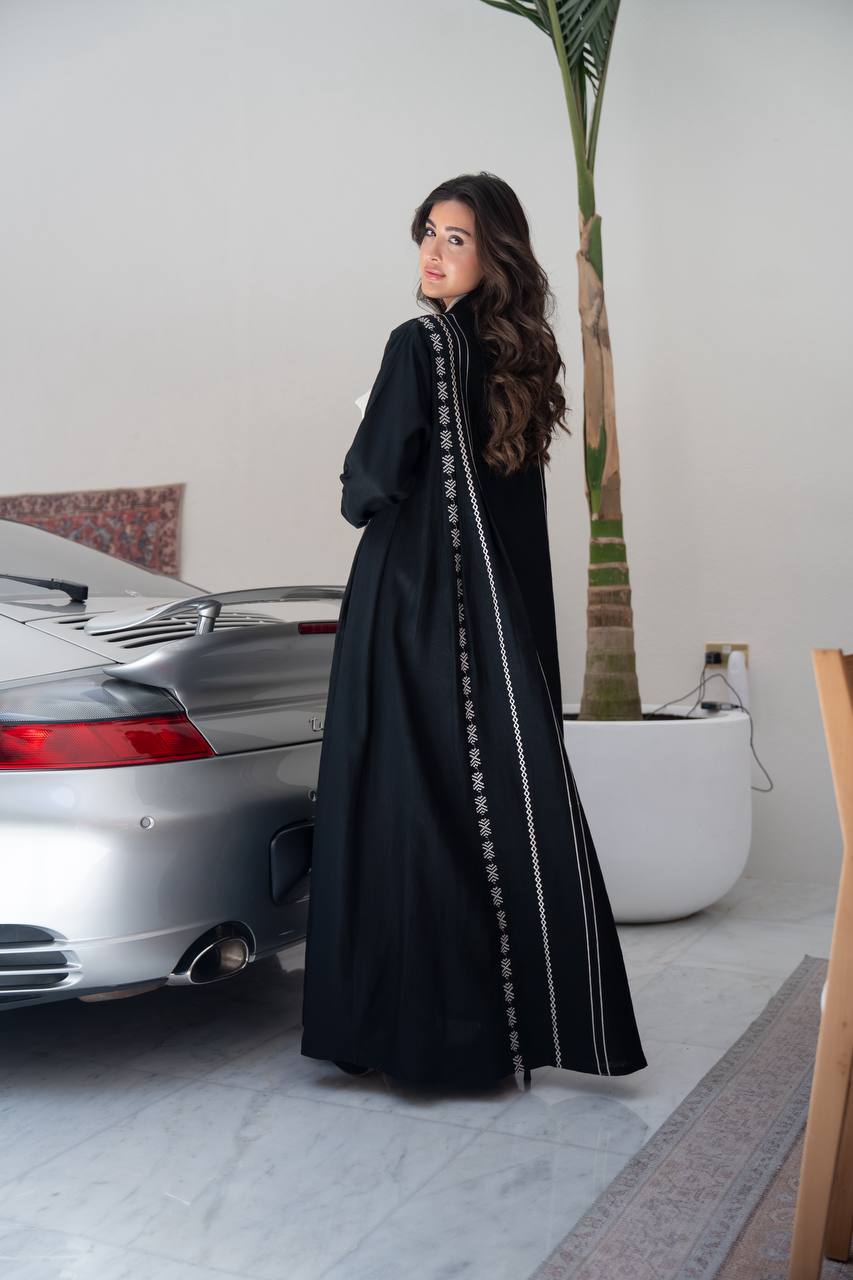 Linen abaya in black.C:418
