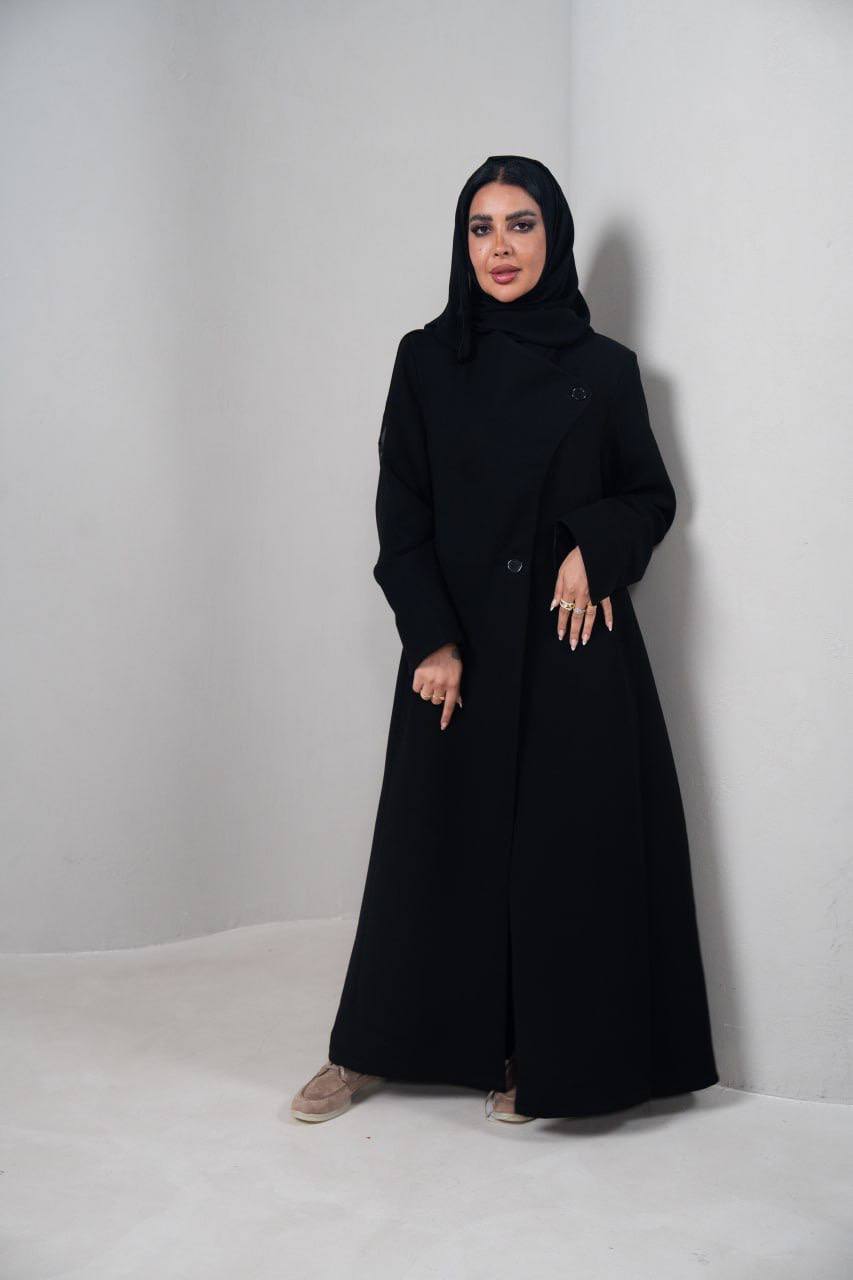عباية بخام كريب ، باللون الاسود  C:IB343