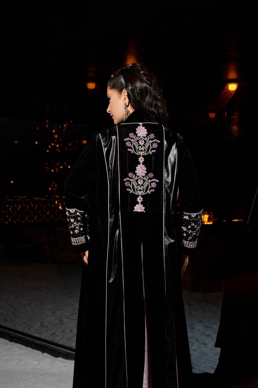 Velvet abaya set with hand embroidery and beading, with dress. C:377