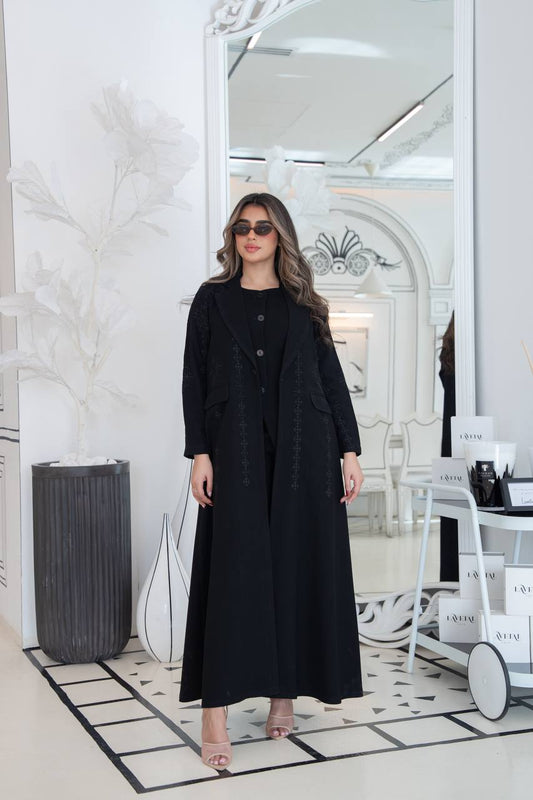 عباية كريب باللون الاسود مع تطريز .C:383 black