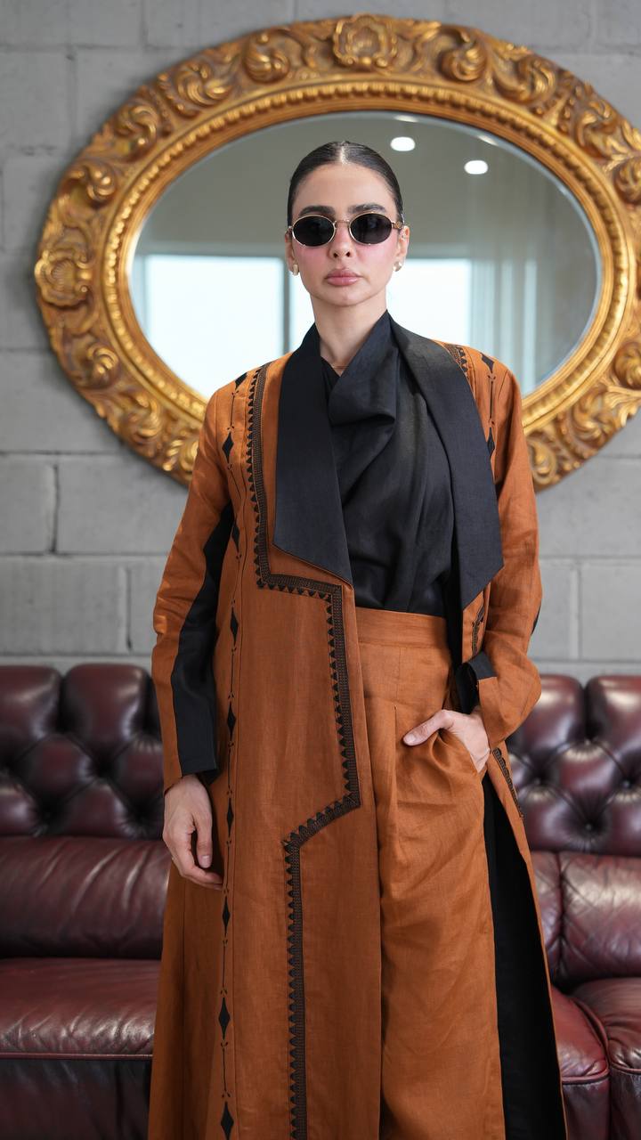 Camel-colored linen abaya with embroidery. C:388