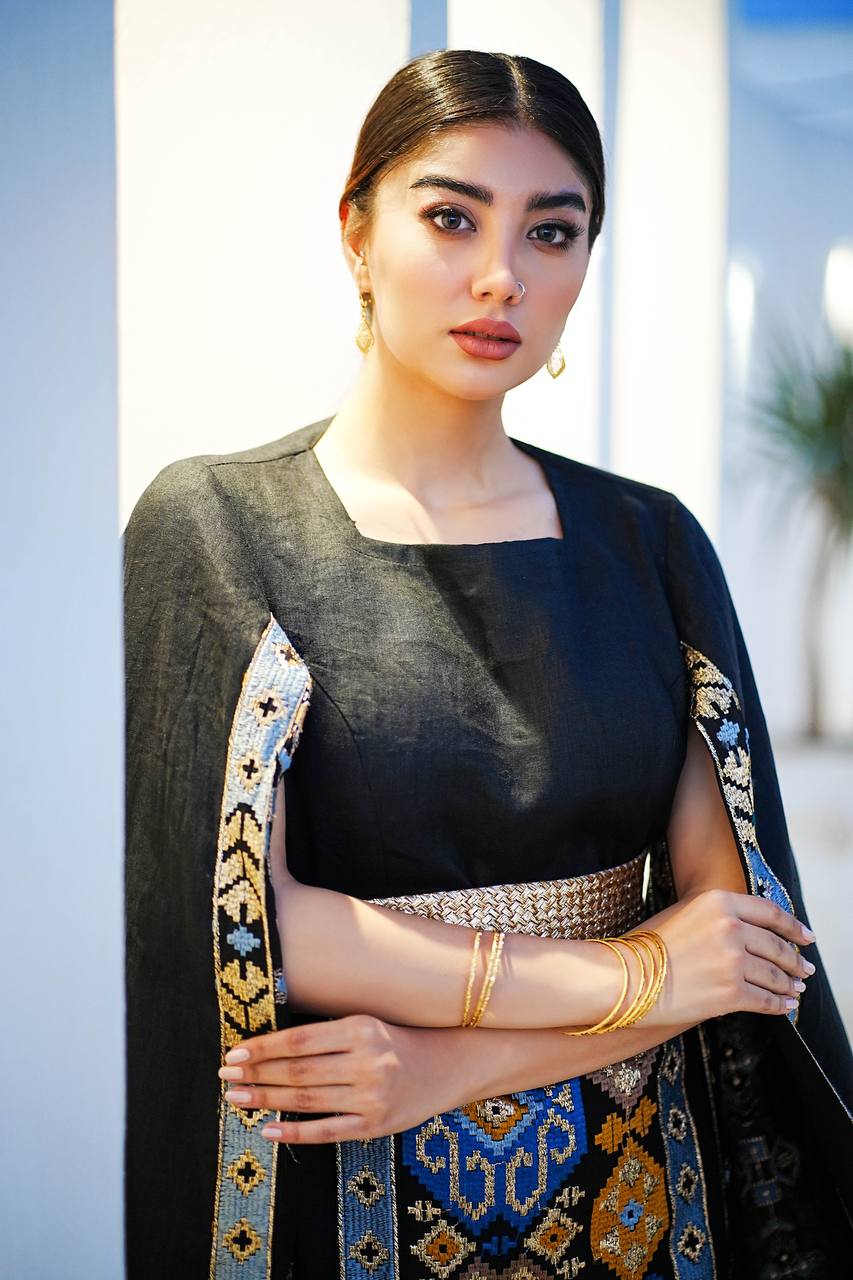 Black linen Daraa with embroidery C:IB295 Black