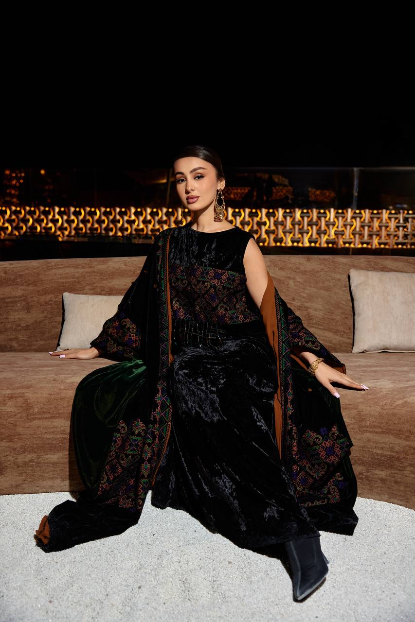 A black velvet bisht with a dress, with hand embroidery. C:375