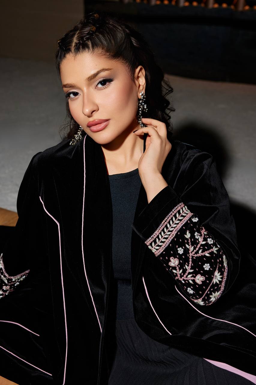 Velvet abaya set with hand embroidery and beading, with dress. C:377