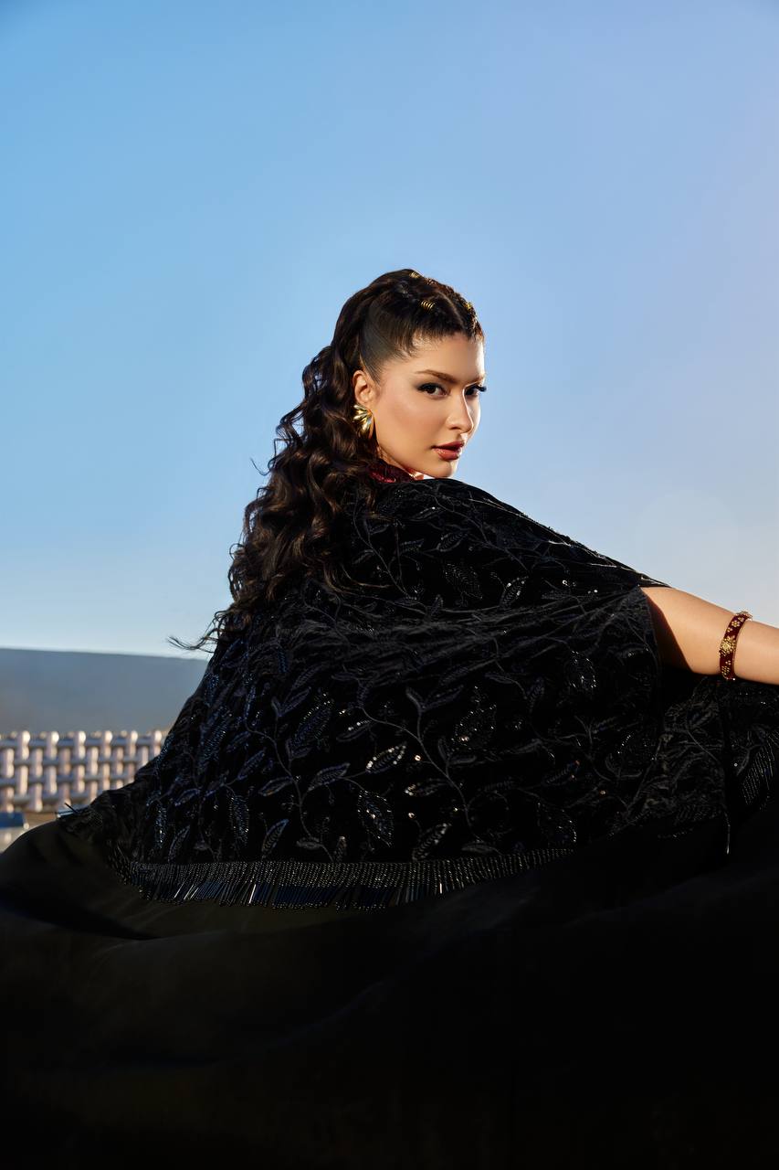 Bisht and dress set, velvet with hand-beading. C:378 Black