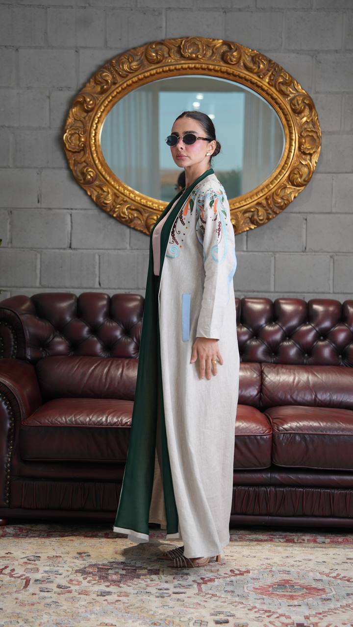 Linen abaya in light beige with embroidery. C:397