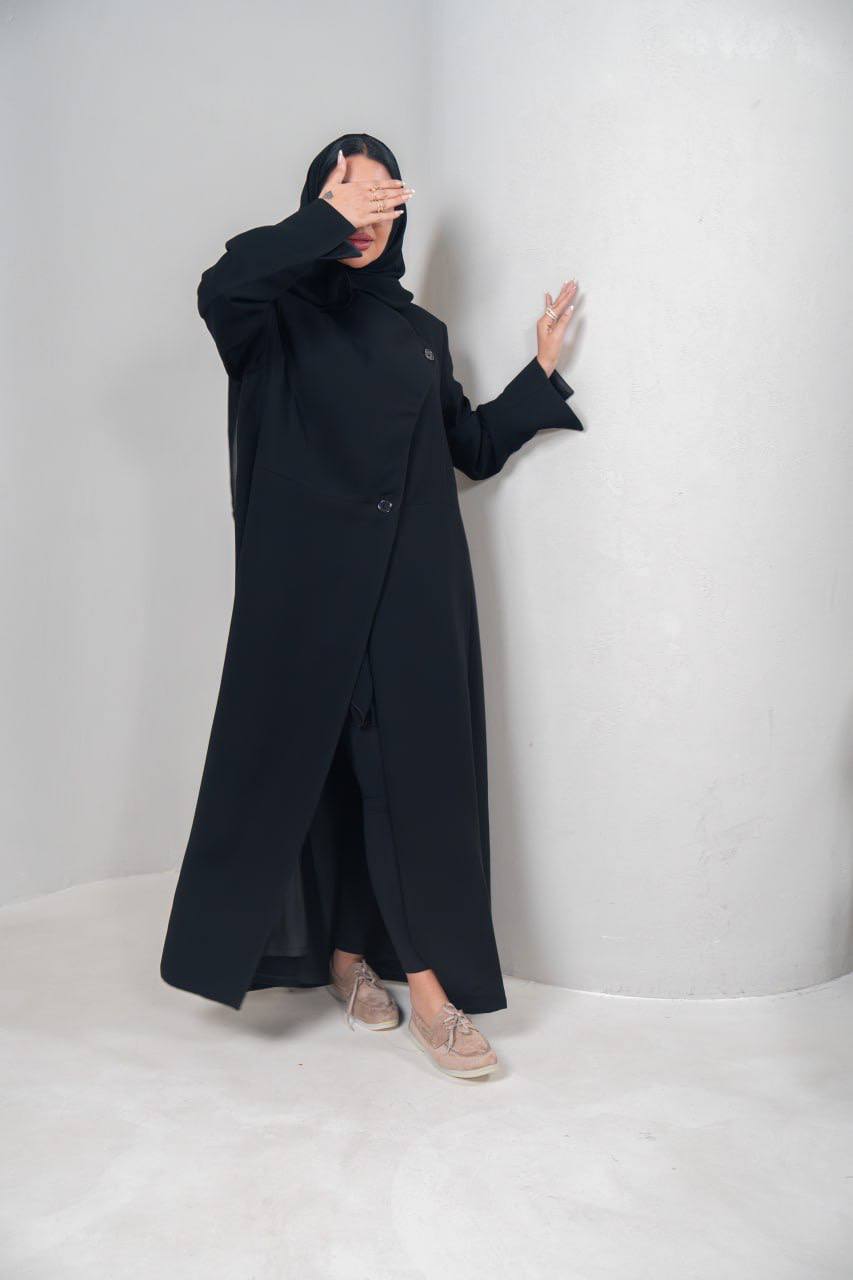 عباية بخام كريب ، باللون الاسود  C:IB343