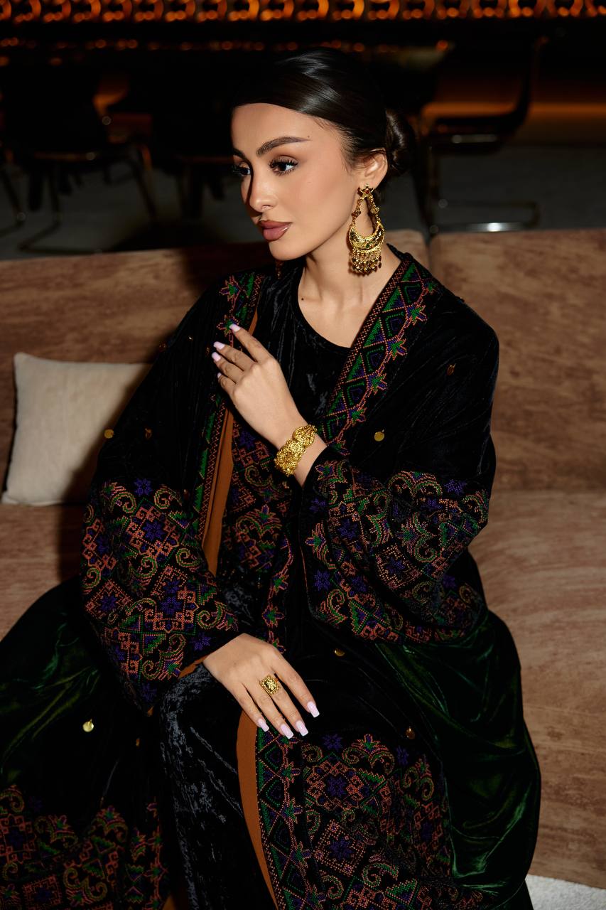 A black velvet bisht with a dress, with hand embroidery. C:375