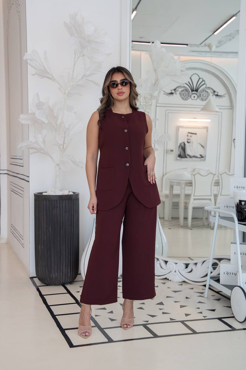 Vest and crepe pants set in burgundy. C:1101 burgundy