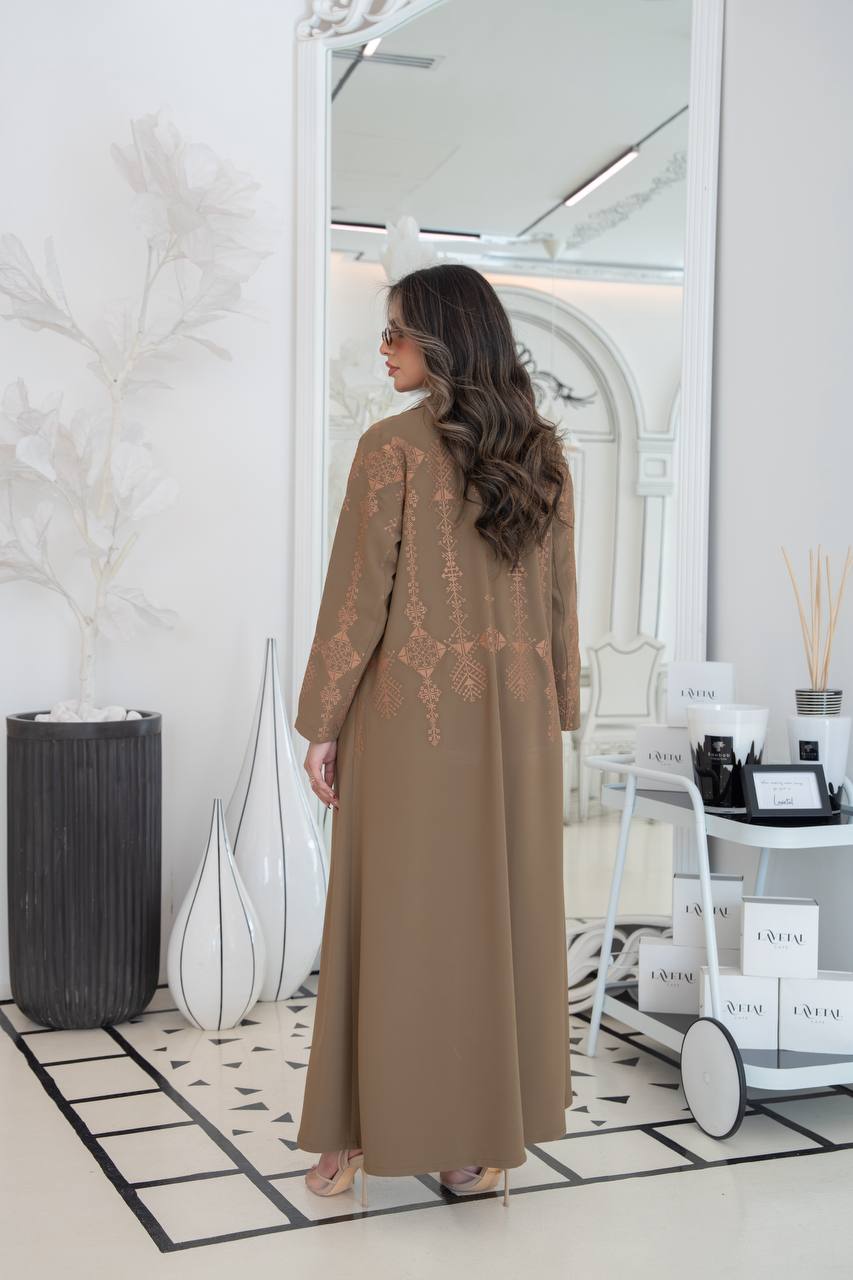 Crepe abaya in a distinctive caramel color. C:383