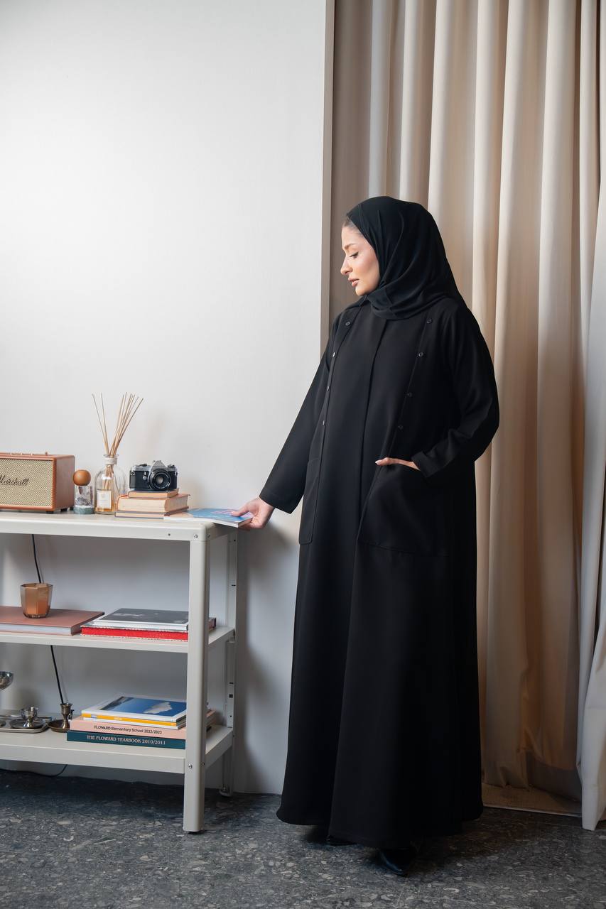عباية كريب باللون الأسود C:IB355