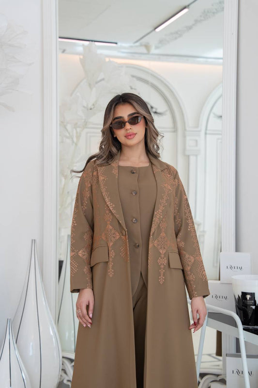 Crepe abaya in a distinctive caramel color. C:383