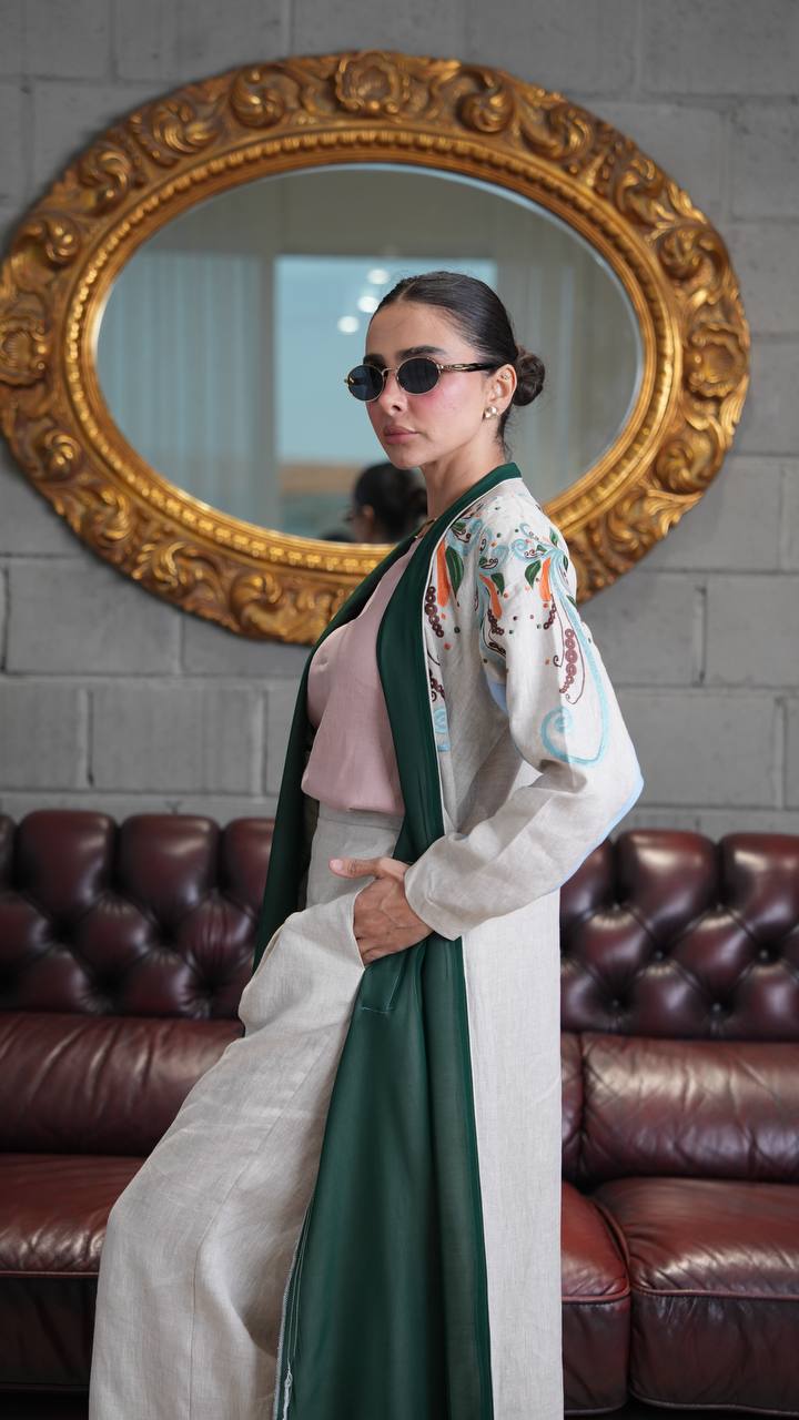 Linen abaya in light beige with embroidery. C:397