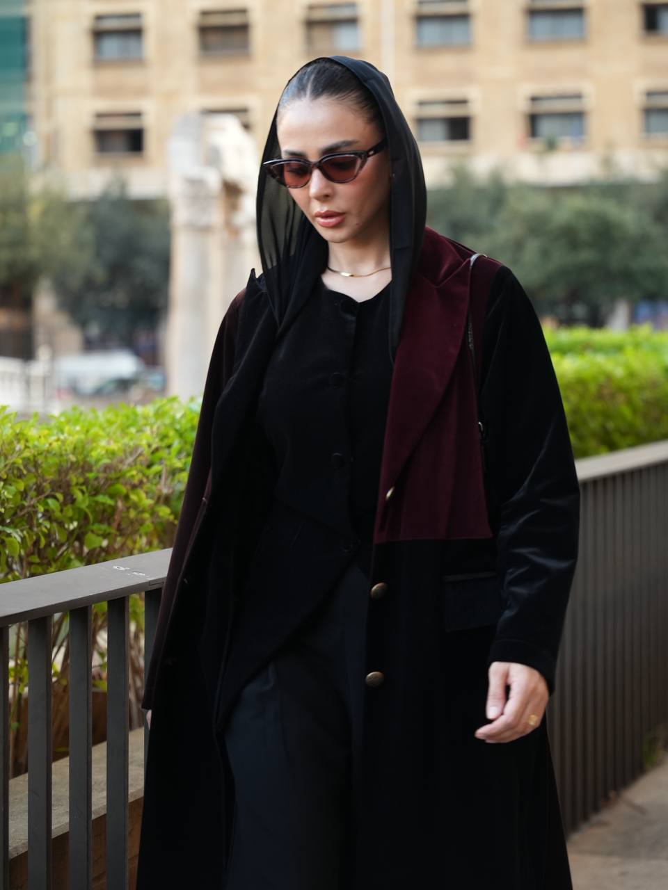 عباية بليزر مخمل. C:IB364