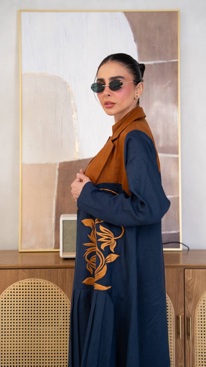 Linen abaya in navy blue with embroidery. C:405