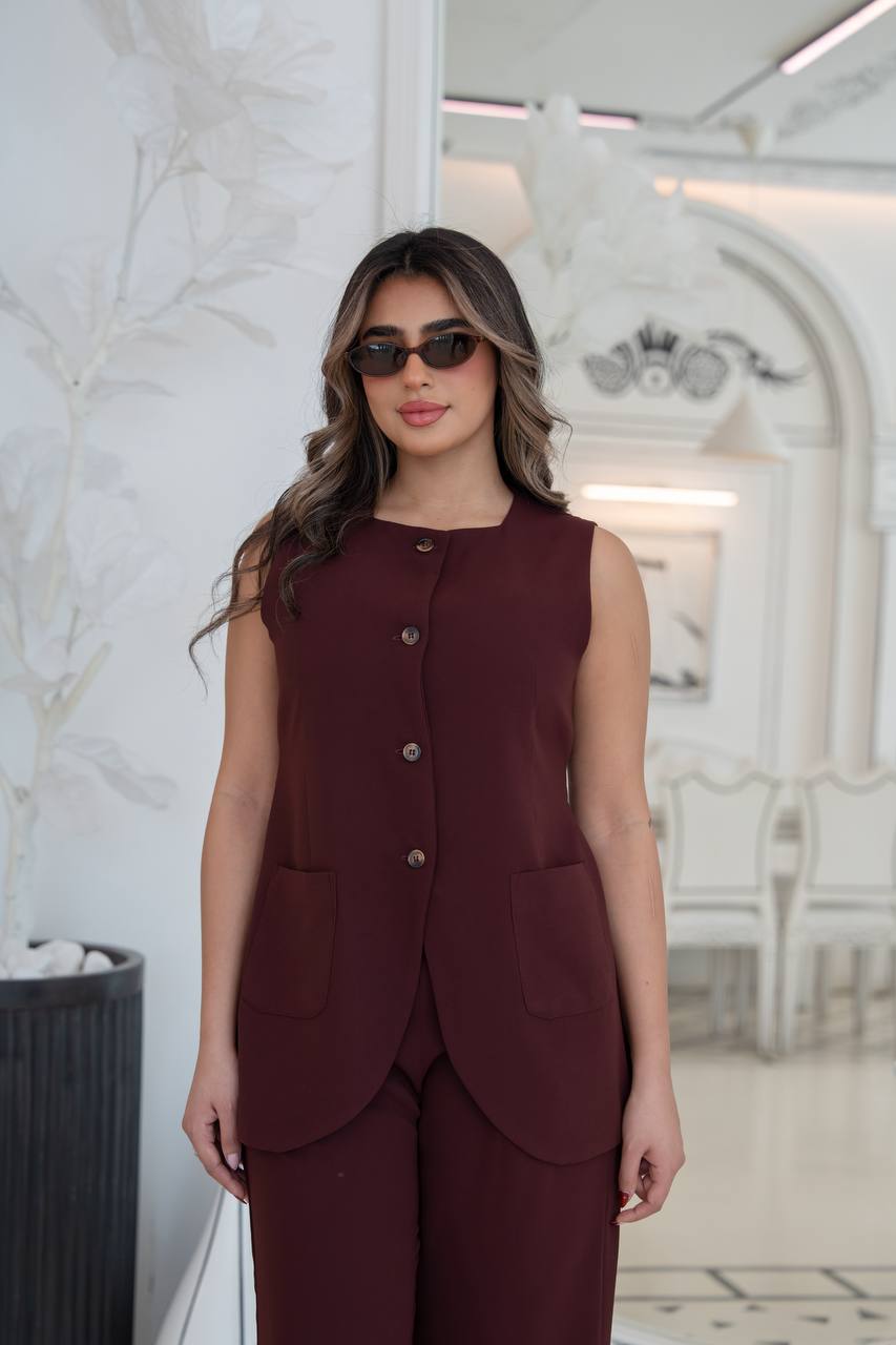 Vest and crepe pants set in burgundy. C:1101 burgundy