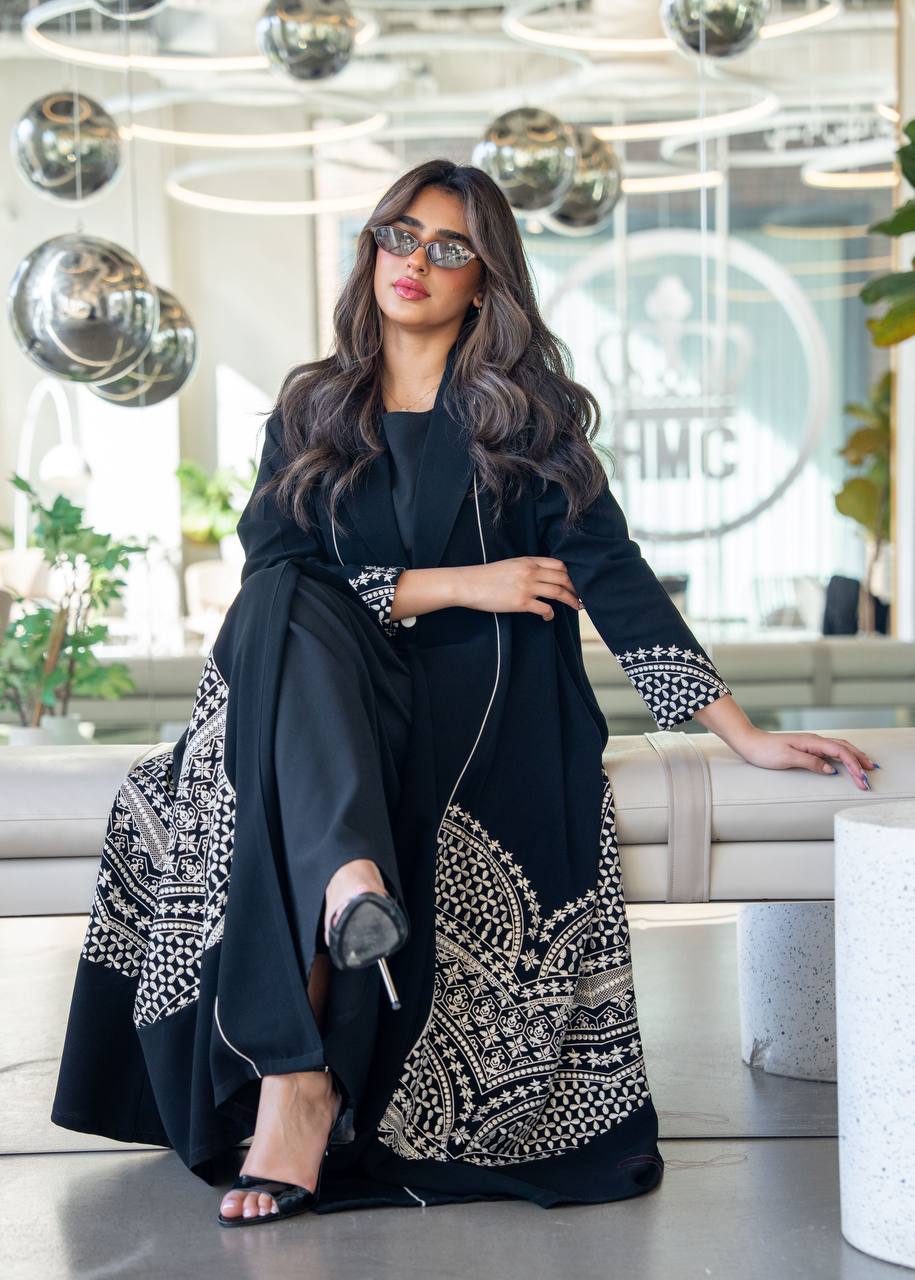 Black crepe abaya with white embroidery. C:384